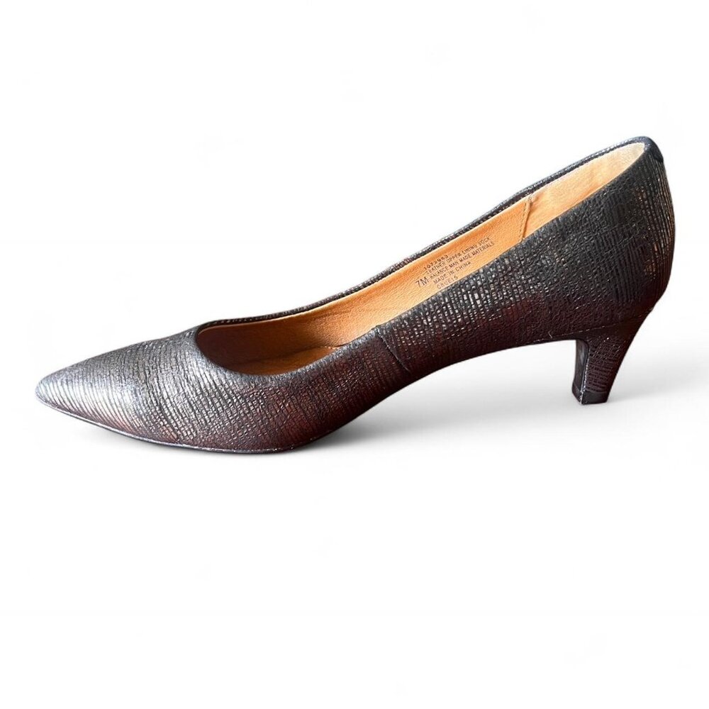 Söfft Pointed Toe Textured Black Heels